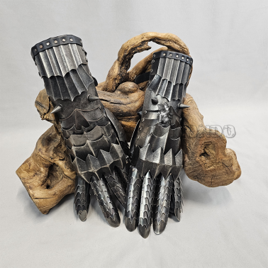 THE LORD OF THE RINGS - Nazgul Gloves | Il Nuovo Mondo Shop