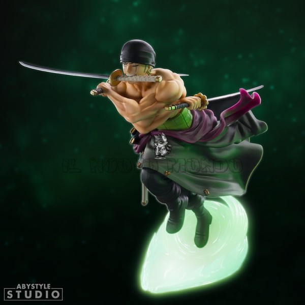 Zoro Glow in the Dark Figure One Piece | Il Nuovo Mondo Shop