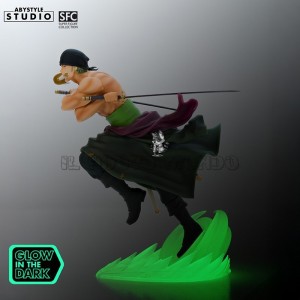 Zoro Glow in the Dark Figure One Piece | Il Nuovo Mondo Shop