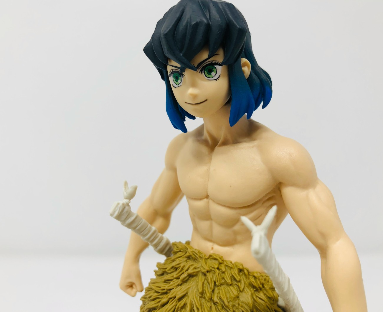 BANDAI Ultimate Legends Action Figure Inosuke Hashibira 12,5 Cm: Demon Slayer, 27 Punti Articolati, Spada E Accessori